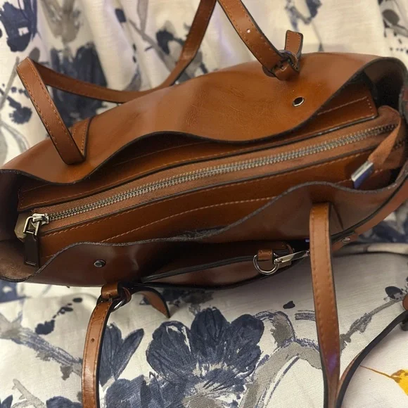 Genuine Leather Artisan Made Boutique Shoulder Bag - Picture 2 of 5